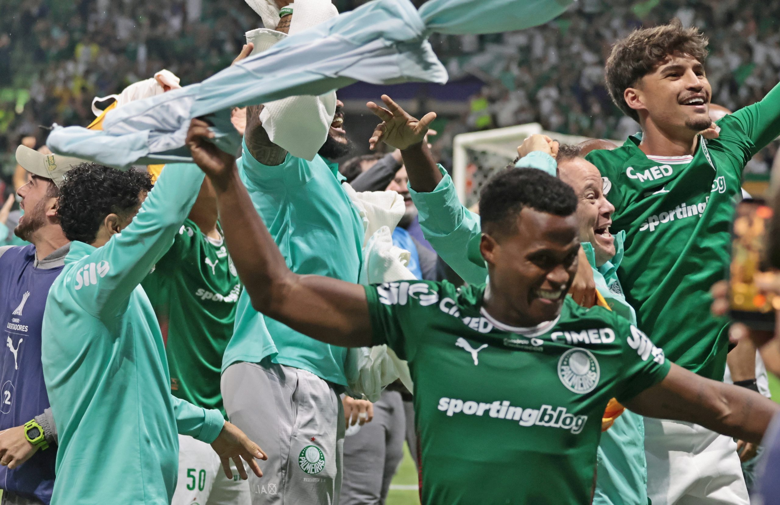 Palmeiras e Fluminense travam batalha emocionante por vaga na final da Libertadores 2026