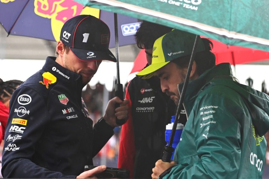 Bastidores da F1: Empresários de Verstappen vetaram Alonso e Leclerc